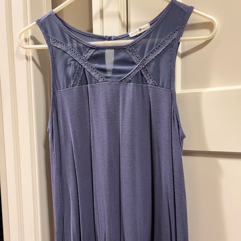 Maurice’s tanktop